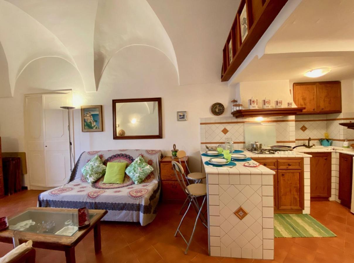 Holidaycasa Romano - Vacanza Nel Cuore Di Sperlonga Exterior foto